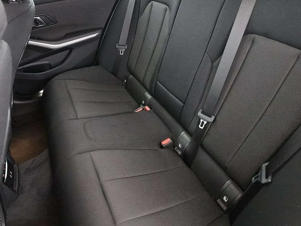 BMW 3 Series 2021 photo 3