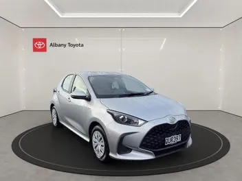 Toyota Yaris 2024 photo 2