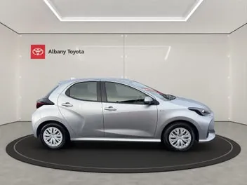 Toyota Yaris 2024 photo 3