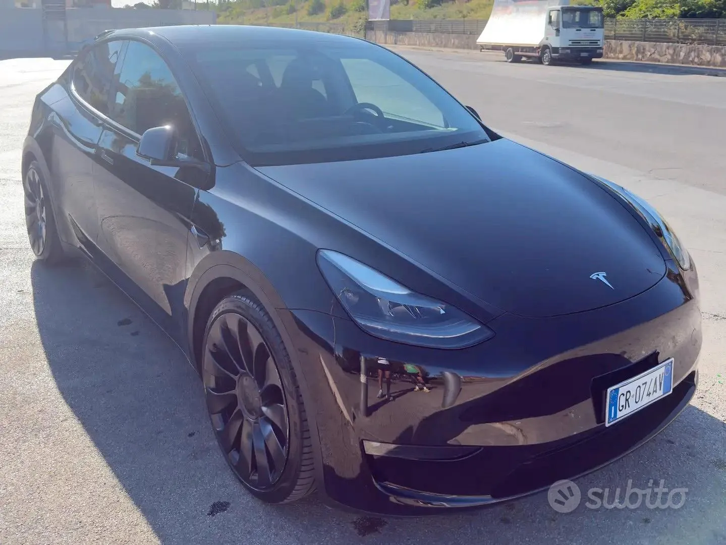 Tesla Model Y 2023 photo 4