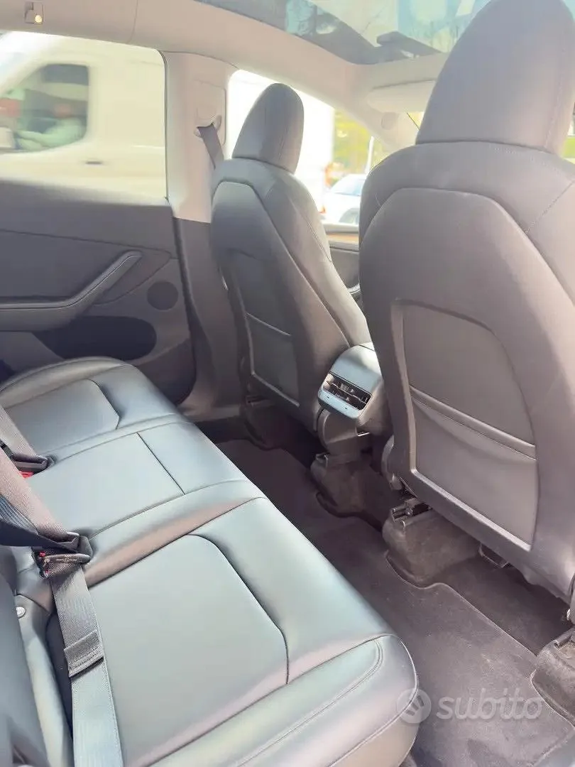 Tesla Model Y 2023 photo 5