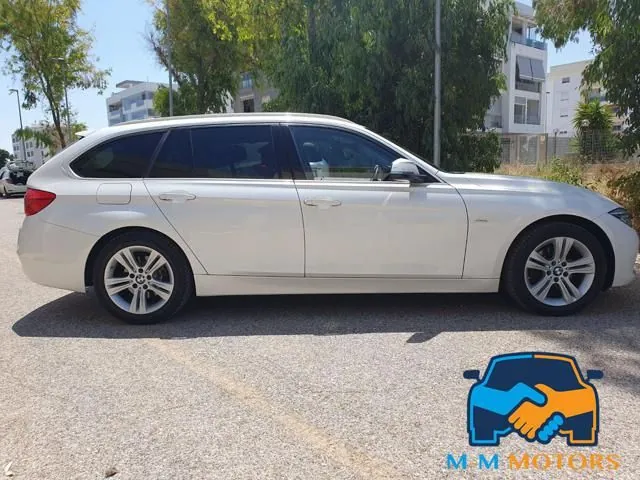 BMW 3 Series 2019 photo 5