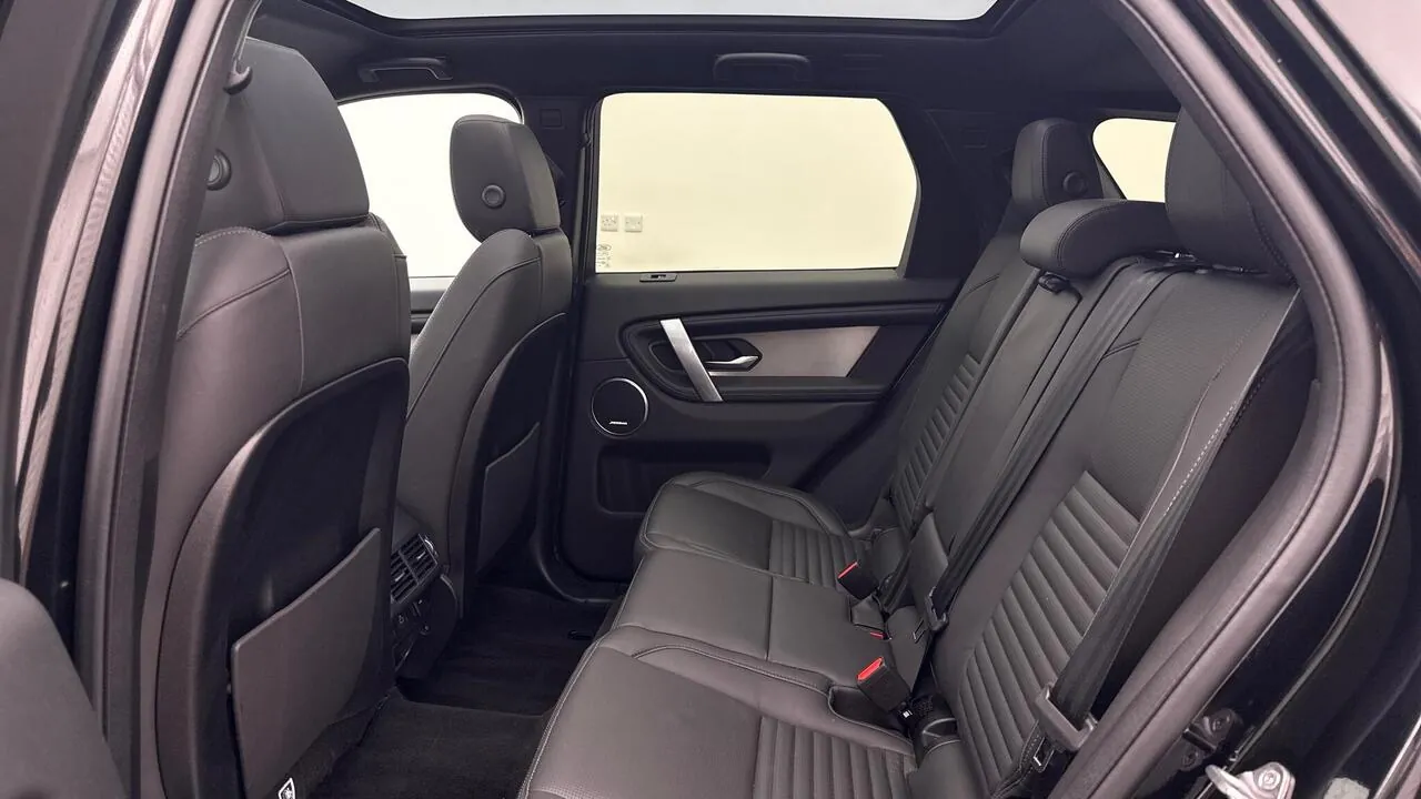 Land Rover Discovery Sport 2024 photo 4