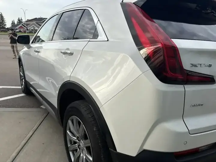 Cadillac Xt4 2022 photo 4