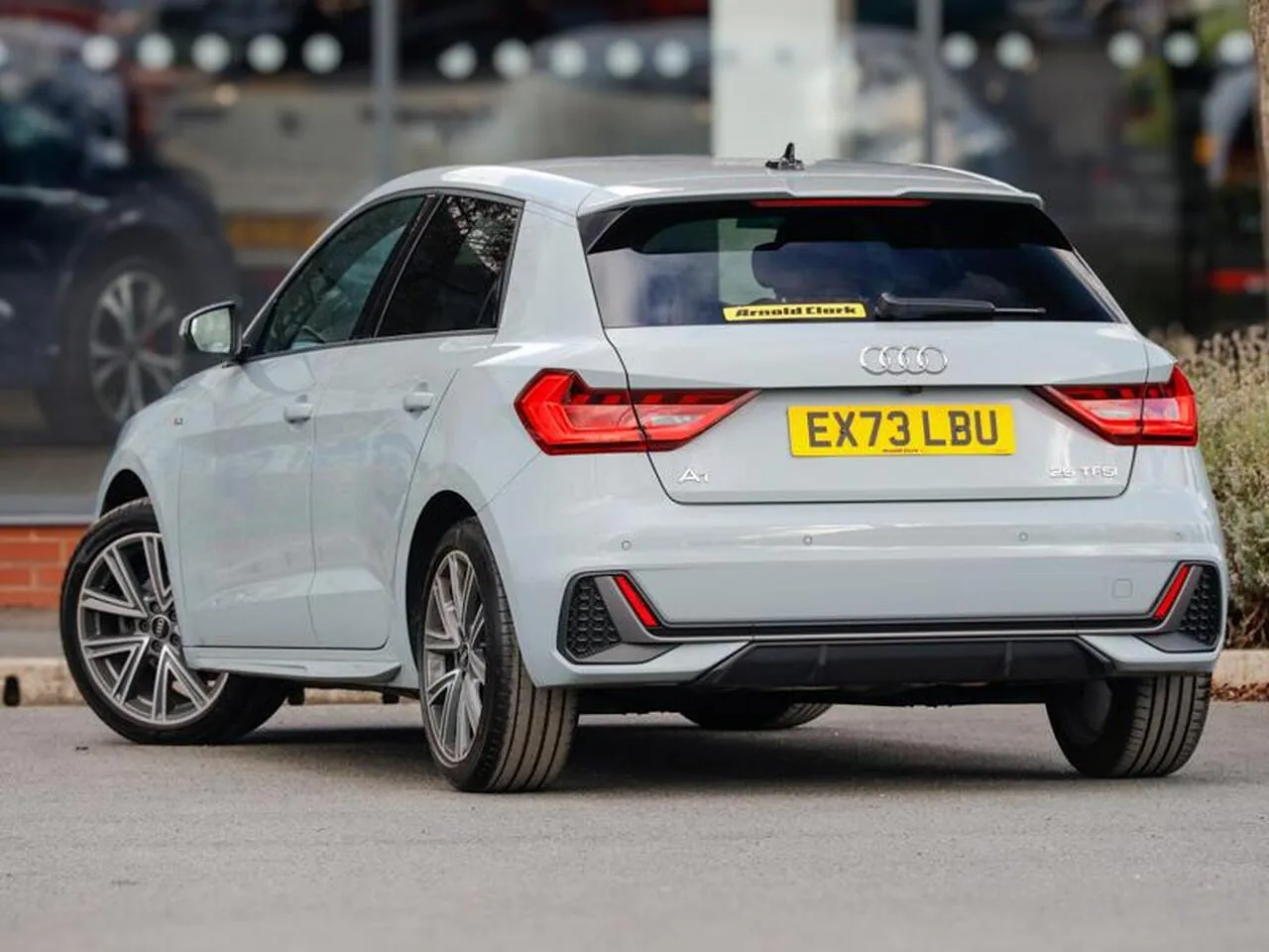 Audi A1 2023 photo 2