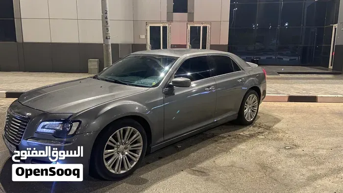Chrysler 300 2012 photo 3