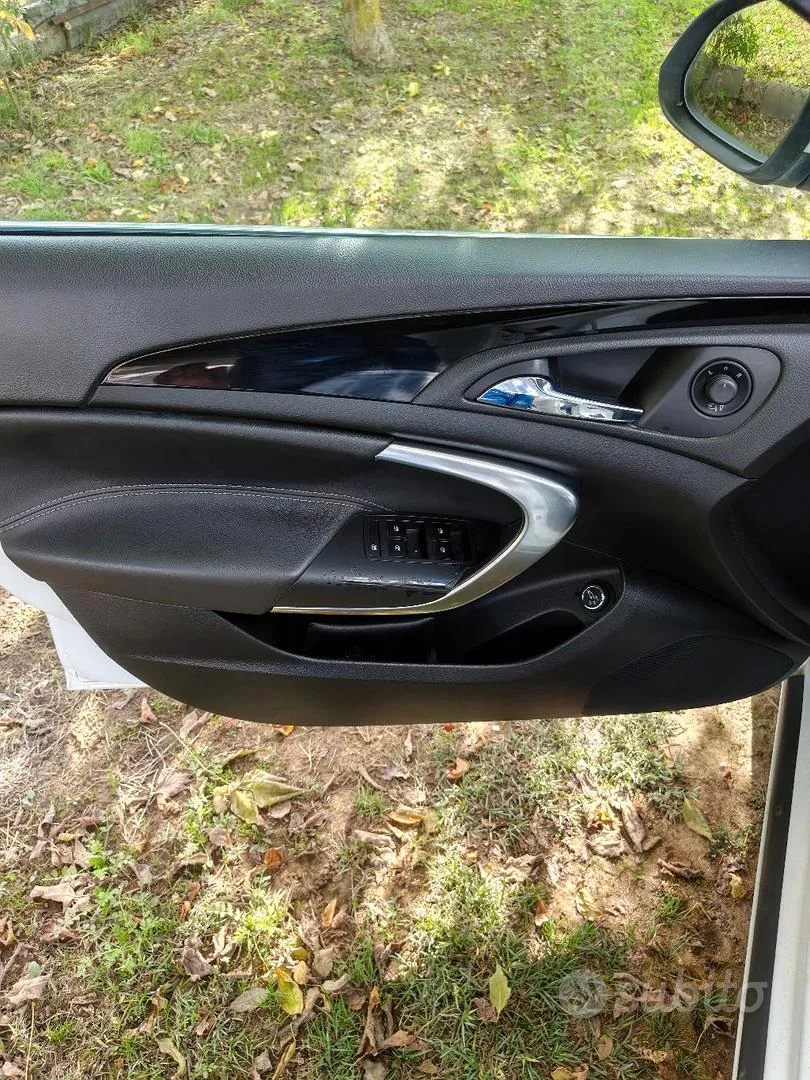 Opel Insignia 2011 photo 2