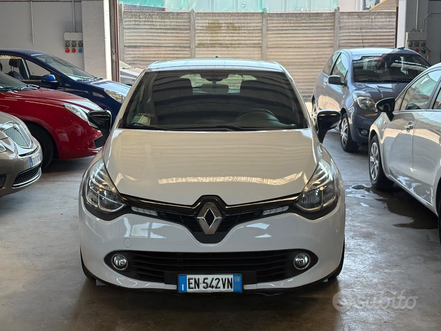 Renault Clio 2013 photo 2