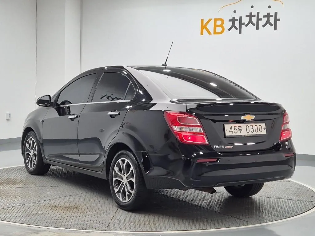Chevrolet Aveo 2017 photo 2