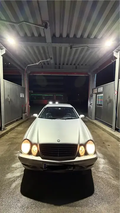 Mercedes-Benz Clk320