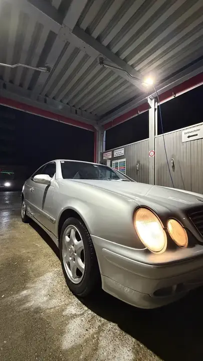 Mercedes-Benz Clk320 2002 photo 2