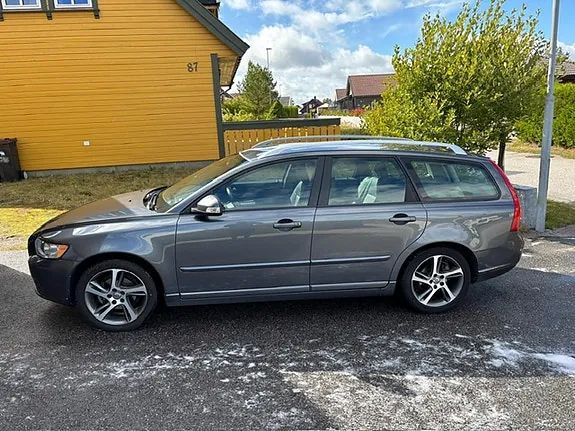 Volvo V50 2012 photo 3