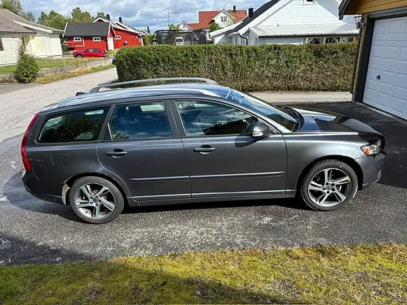 Volvo V50 2012 photo 4