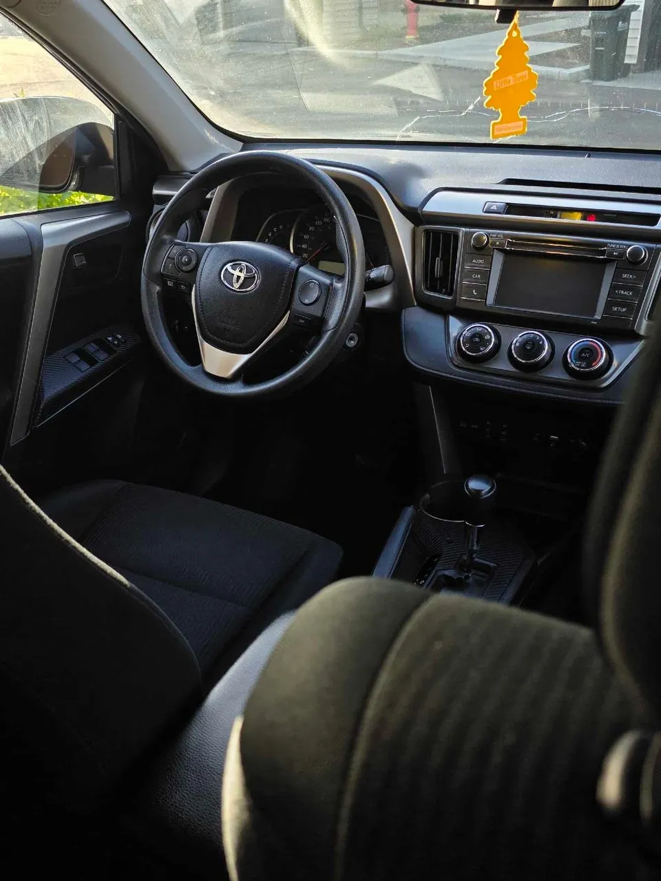 Toyota Rav4 2015 photo 4