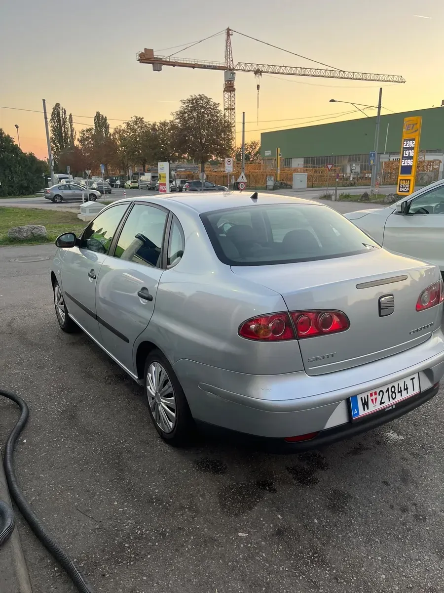 Seat Cordoba 2005 photo 3