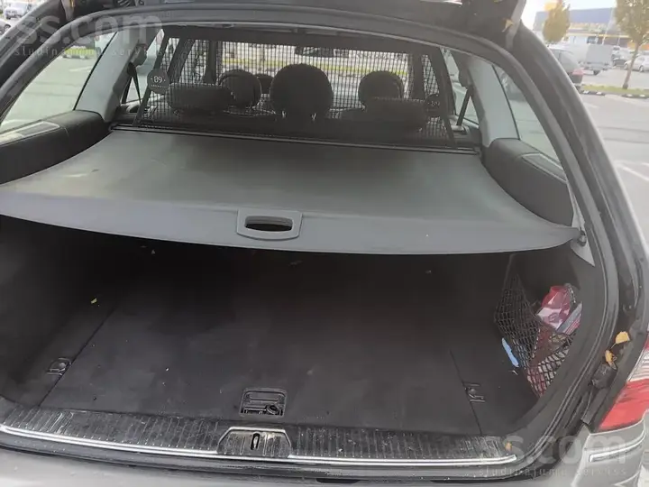 Mercedes-Benz E220 2004 photo 5