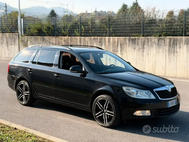 Skoda Octavia 2010 photo 5