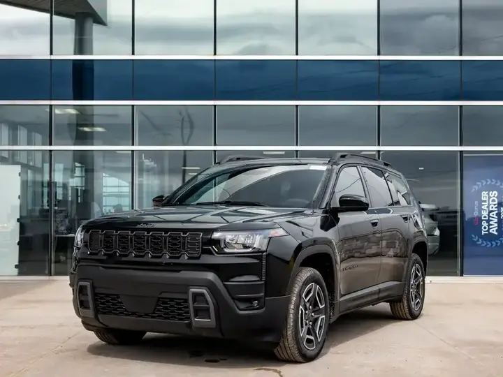 Jeep Cherokee 2026 photo 2