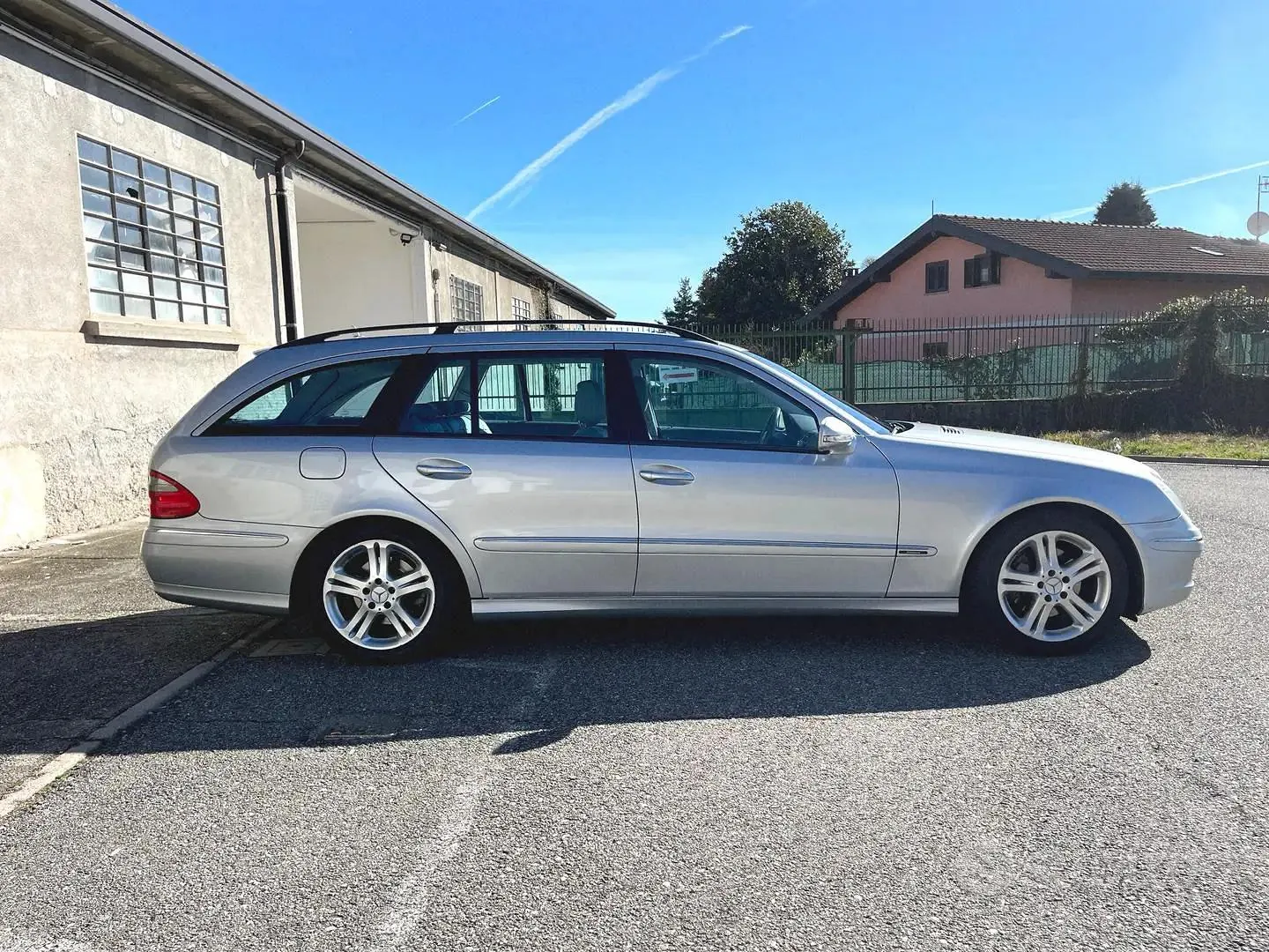 Mercedes-Benz E 320 2011 photo 2