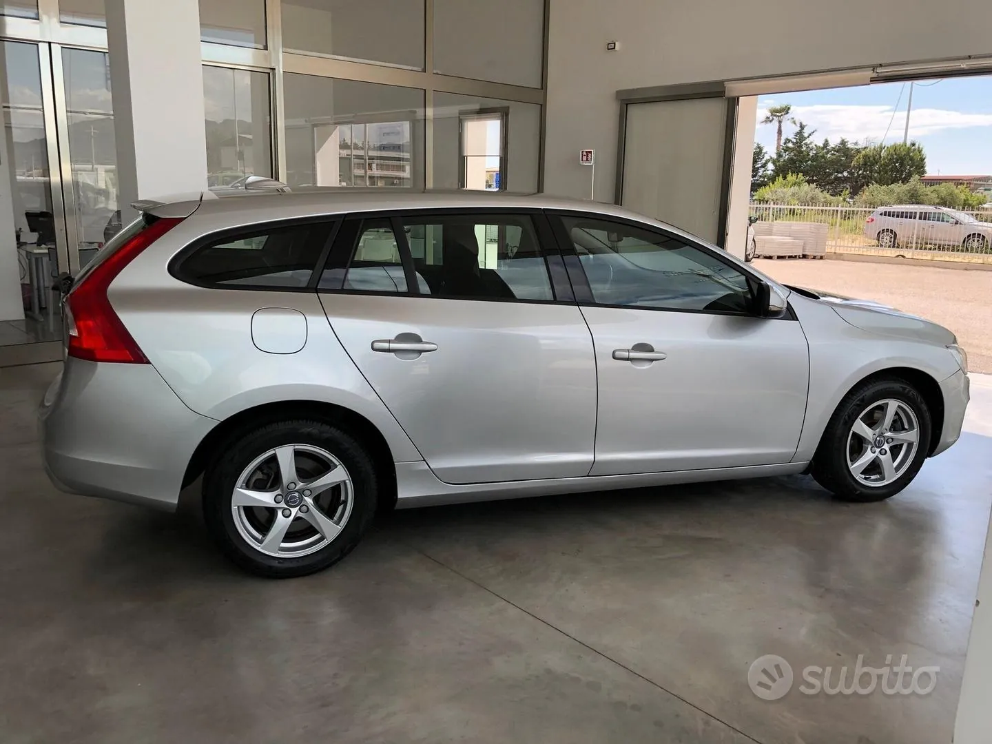 Volvo V60 2017 photo 3