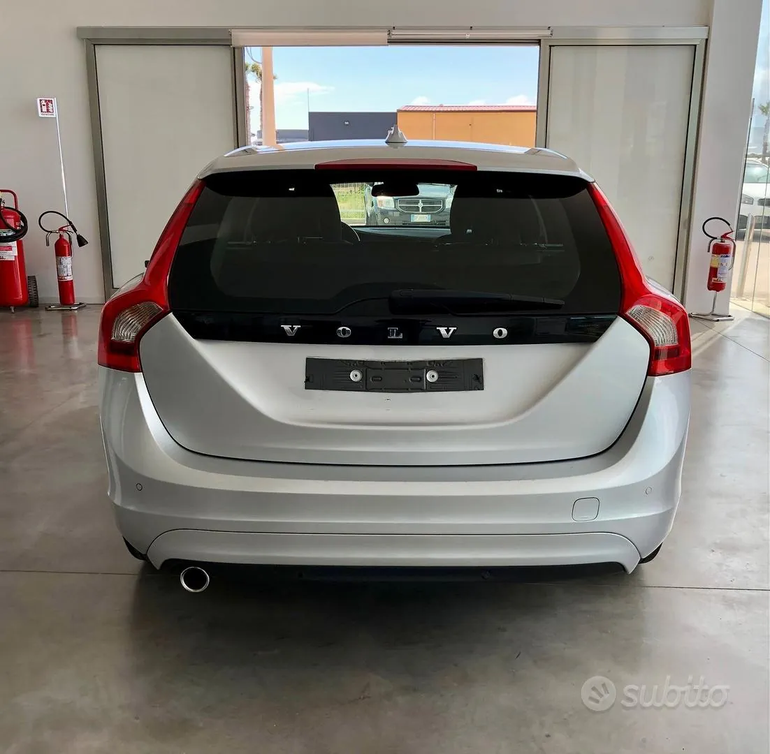 Volvo V60 2017 photo 5