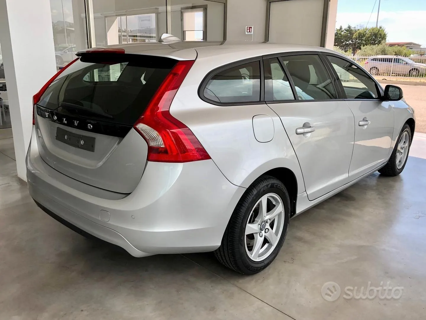Volvo V60 2017 photo 4