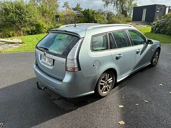 Saab 9-3 2010 photo 3