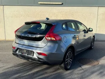 Volvo V40 2019 photo 3