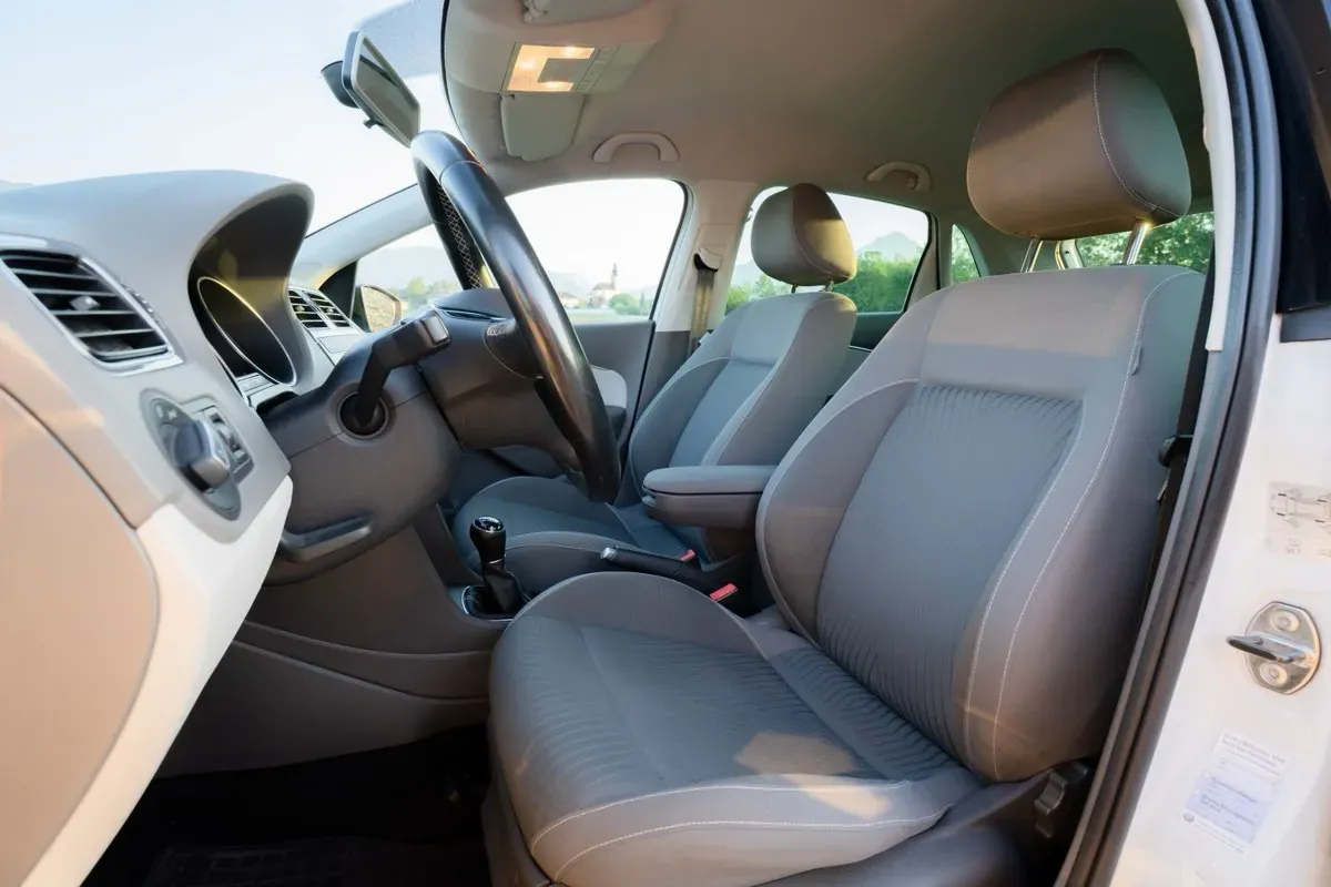 Volkswagen Polo 2014 photo 2