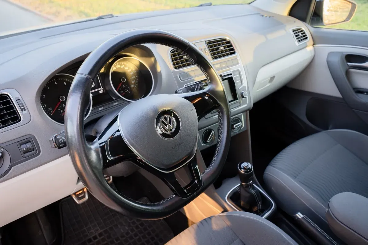 Volkswagen Polo 2014 photo 3