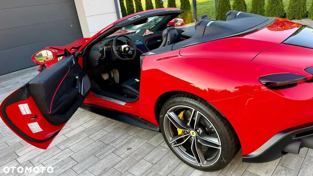 Ferrari Roma Spider 2025 photo 5