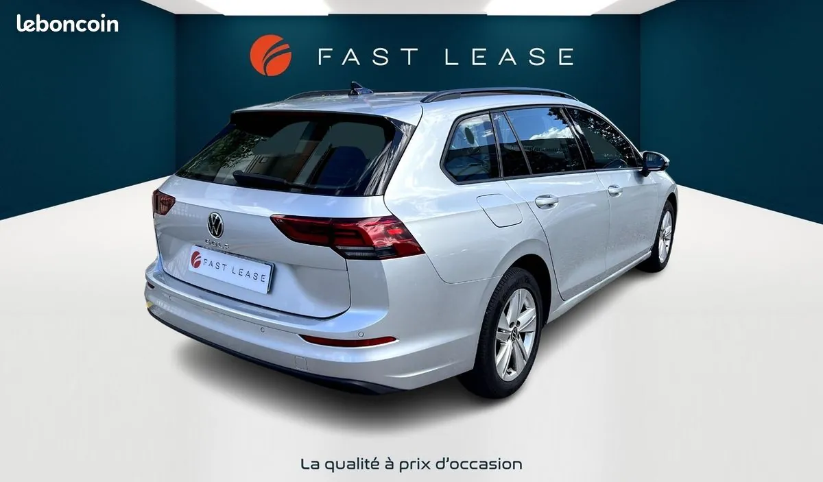 Volkswagen Golf 2023 photo 2