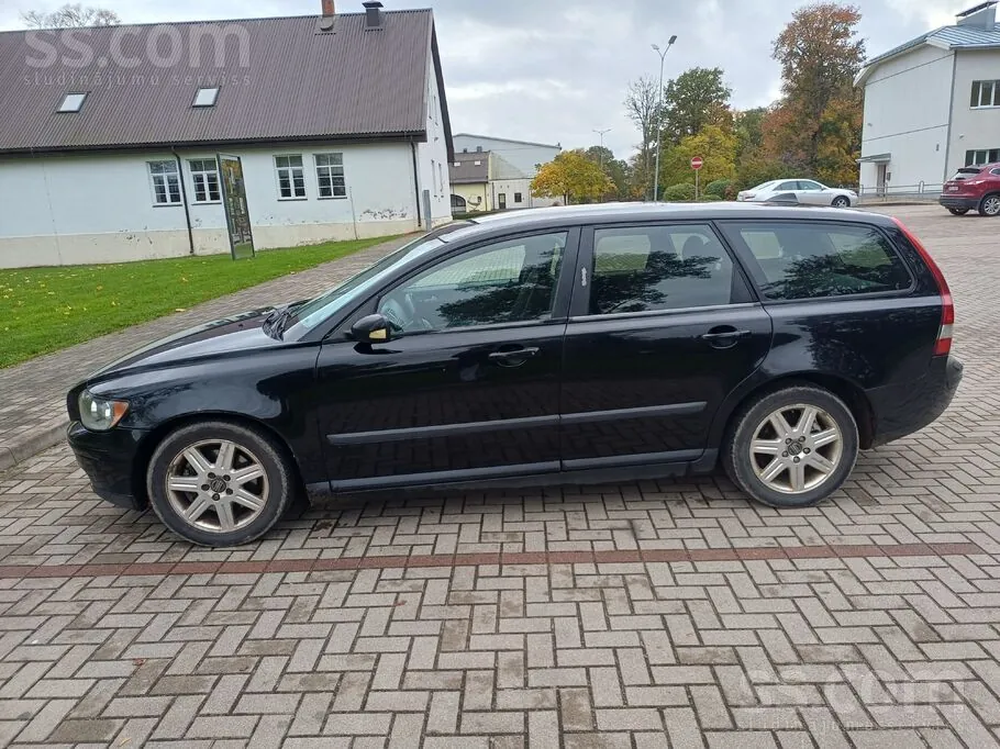 Volvo V50 2005 photo 2