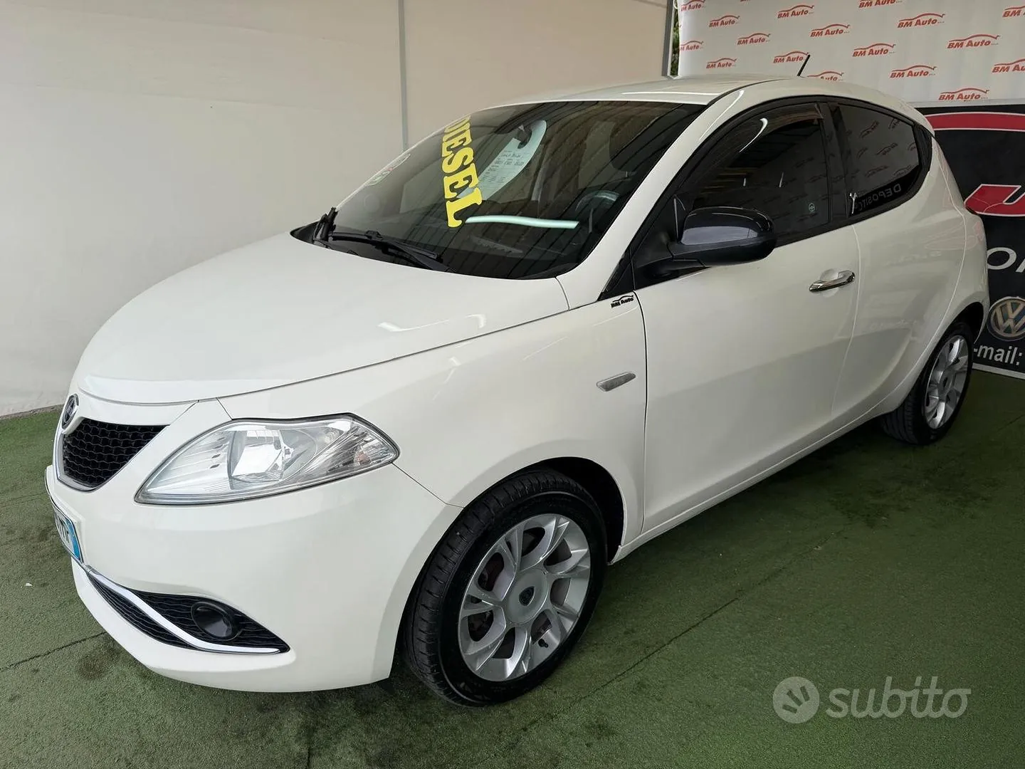 Lancia Ypsilon