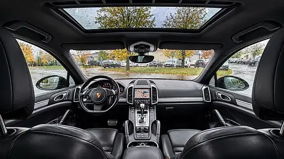 Porsche Cayenne Turbo 2011 photo 5