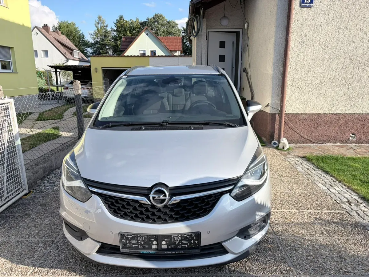 Opel Zafira 2017 photo 3