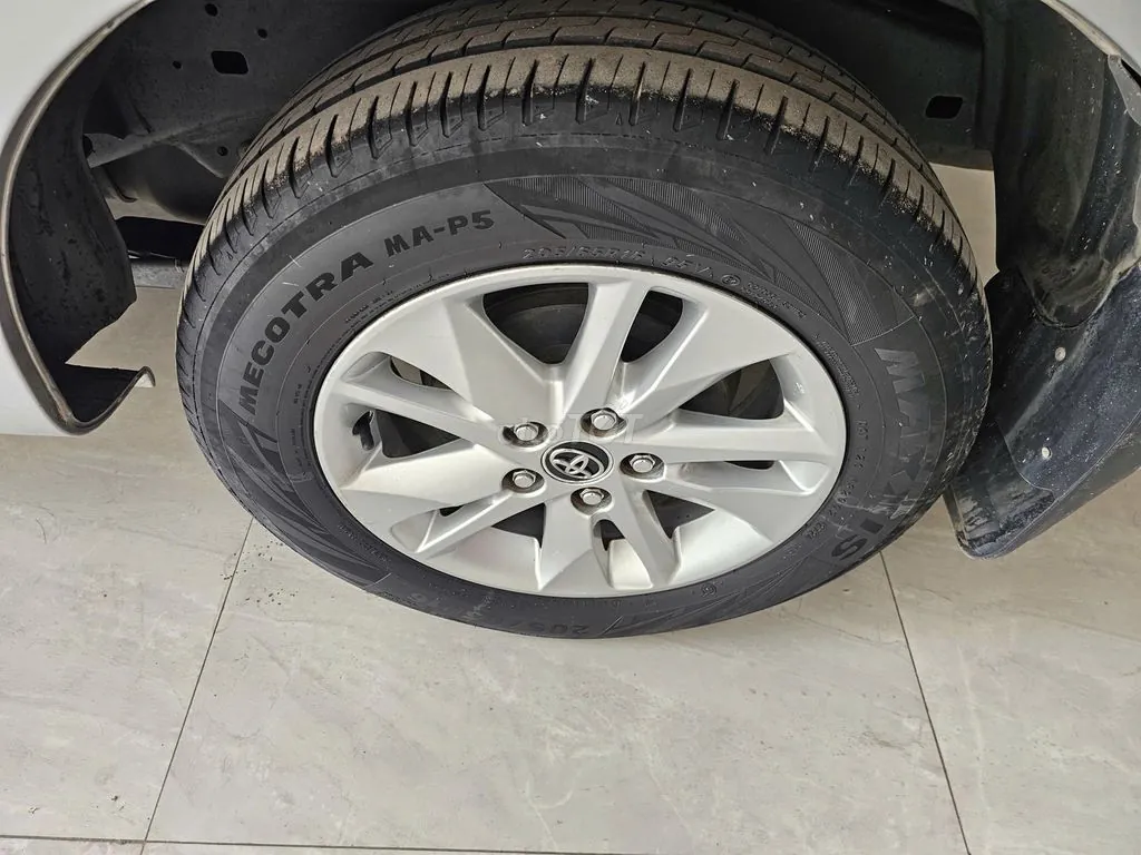 Toyota Innova 2017 photo 5