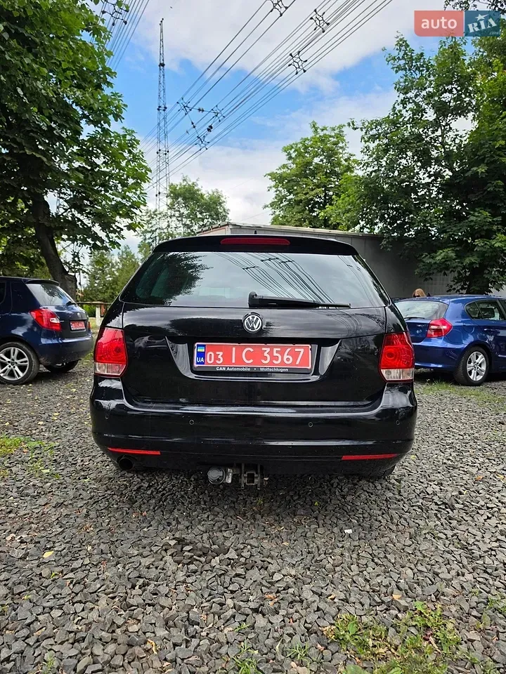 Volkswagen Golf 2011 photo 2