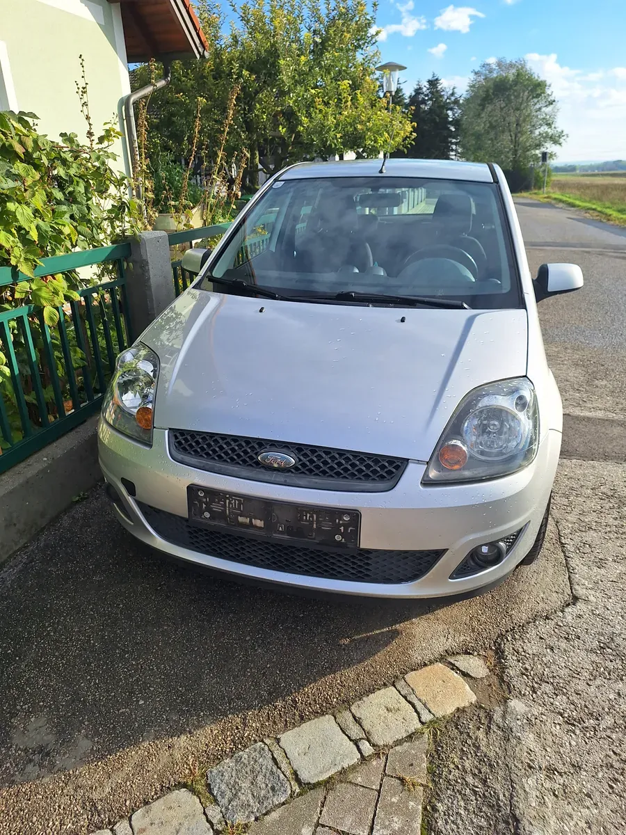 Ford Fiesta 2007 photo 3