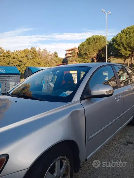 Volvo V50 2010 photo 4
