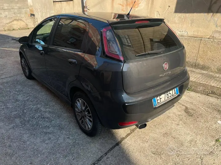 Fiat Punto Evo 2011 photo 3