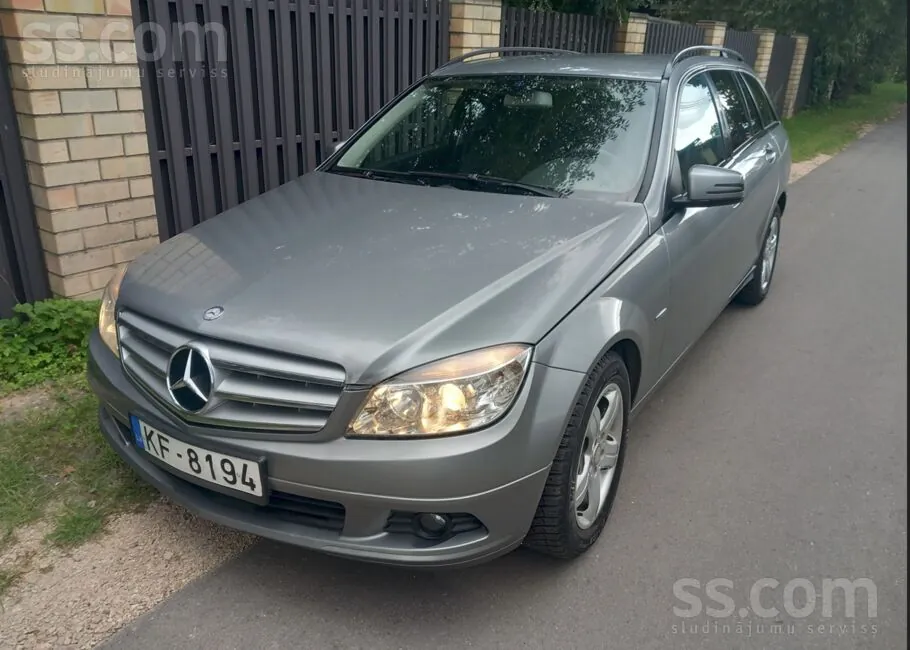 Mercedes-Benz C220