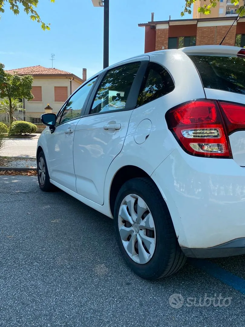 Citroen C3 2012 photo 2
