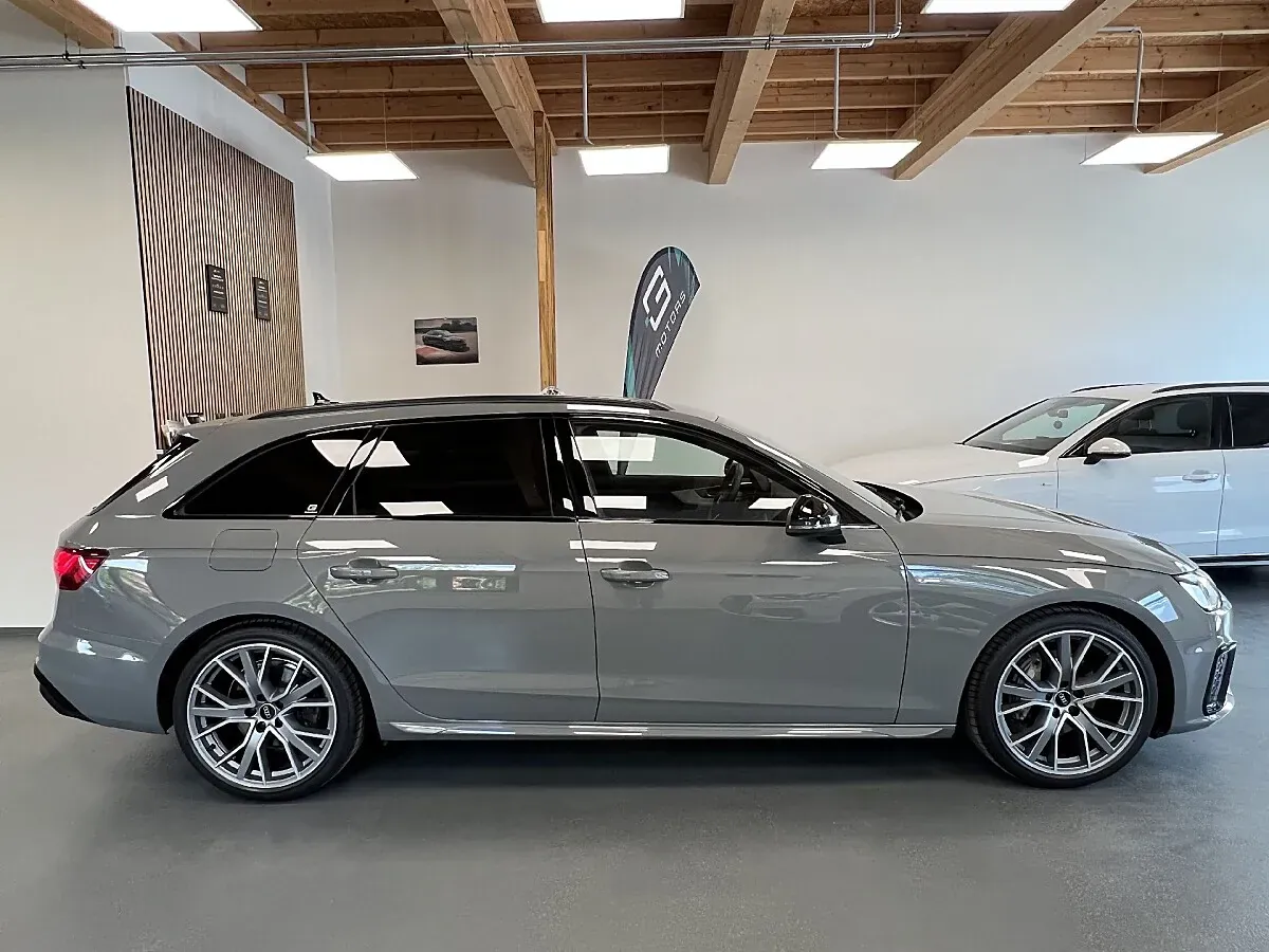 Audi A4 2022 photo 3