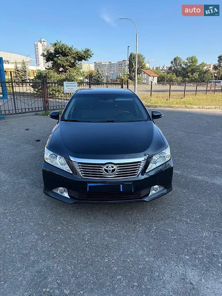 Toyota Camry 2014 photo 2