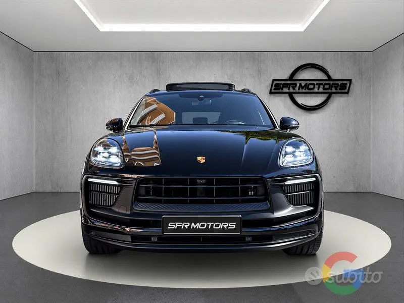 Porsche Macan 2023 photo 2