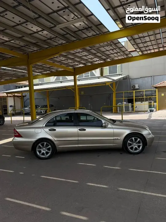 Mercedes-Benz C-Class 2006 photo 3