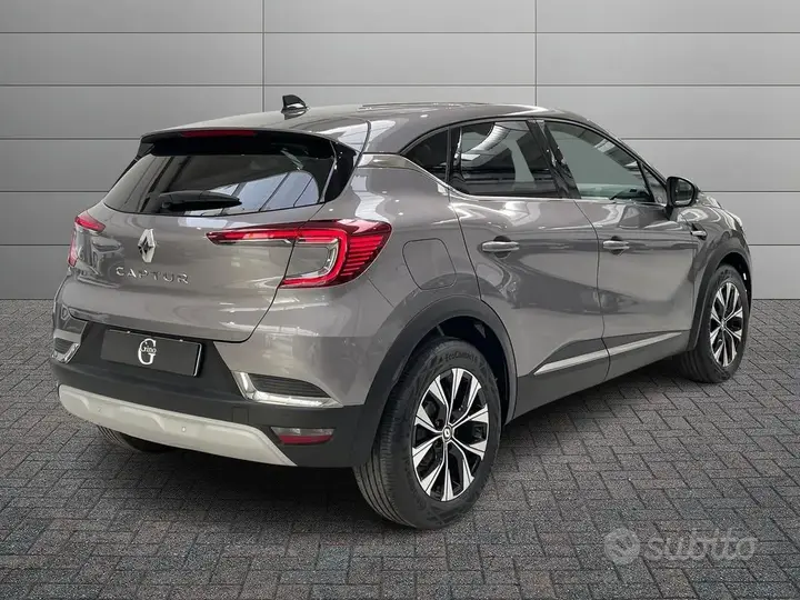 Renault Captur 2024 photo 2