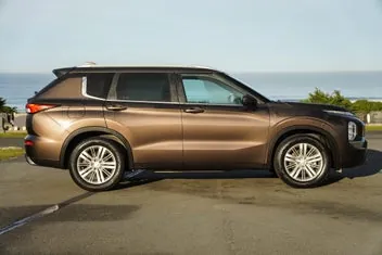 Mitsubishi Outlander 2022 photo 3