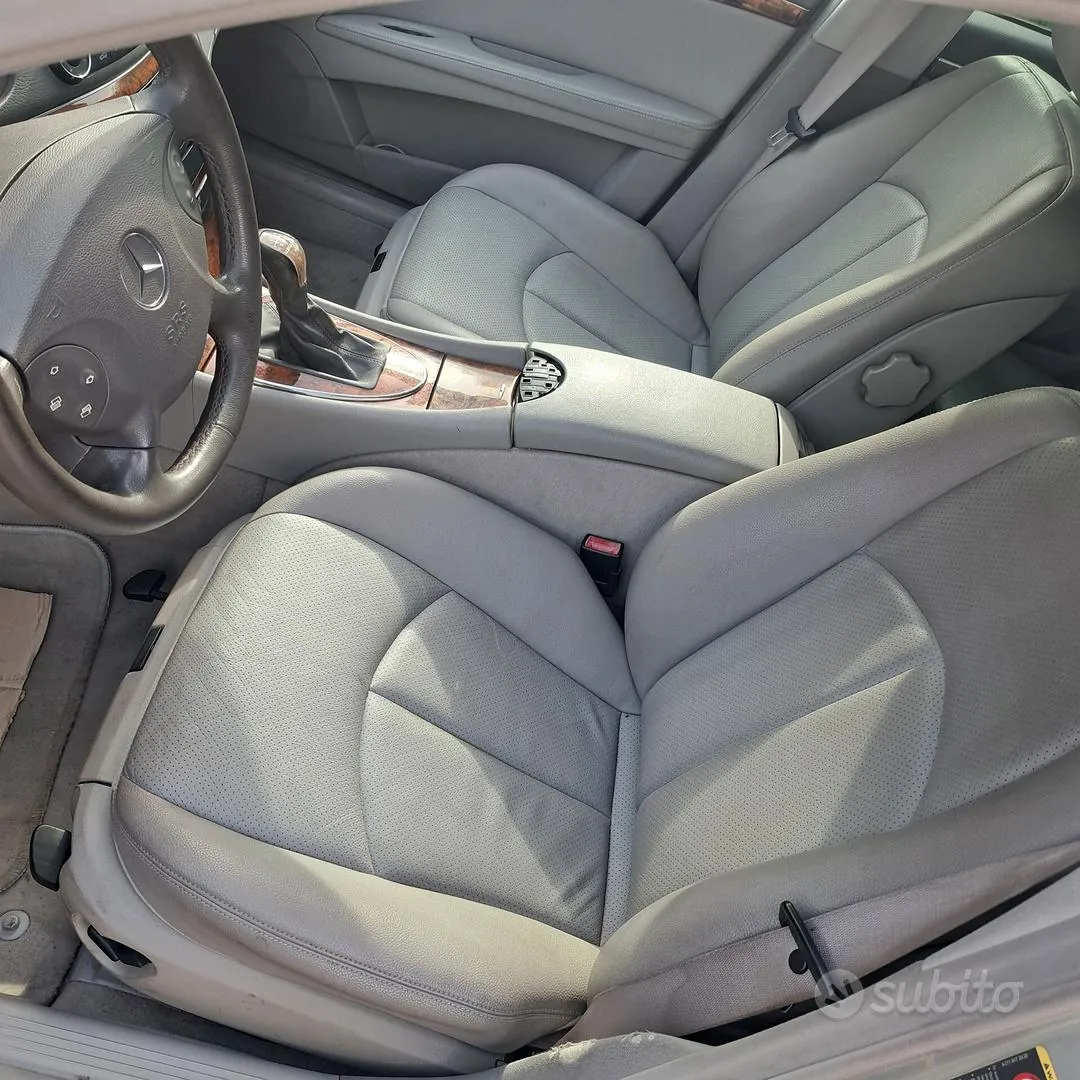 Mercedes-Benz E 270 2005 photo 5